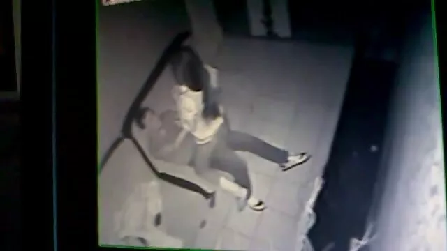 თინეიჯერი ბებია ფეხის ფეტიში