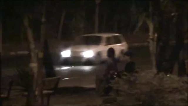 ანგელა ხდება! ტიტველი ინდოელი ბებია